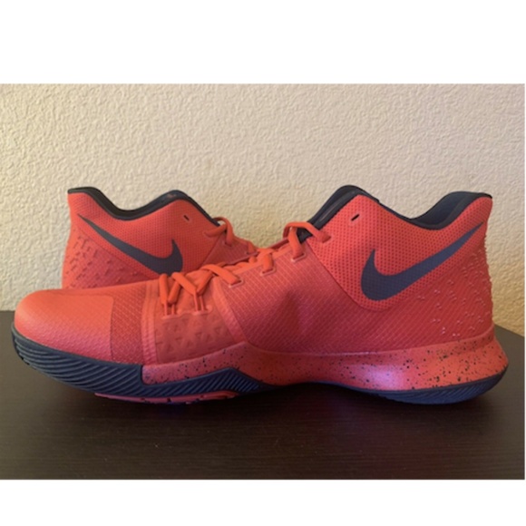 Men's Nike Kyrie 3 Candy Apple (Size 16) NWOB - Picture 4 of 8